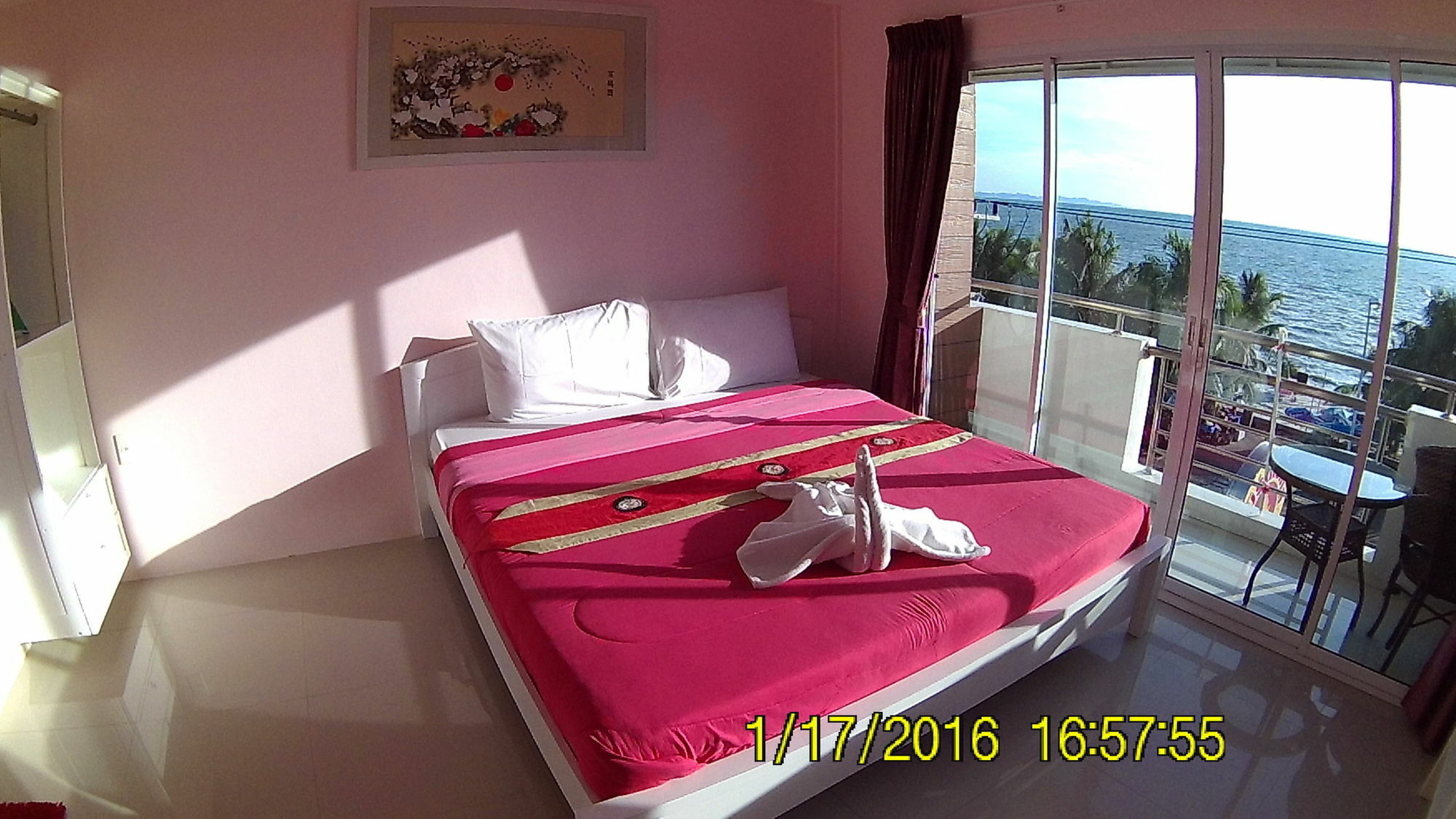 Bird Hotel Chonburi Luaran gambar